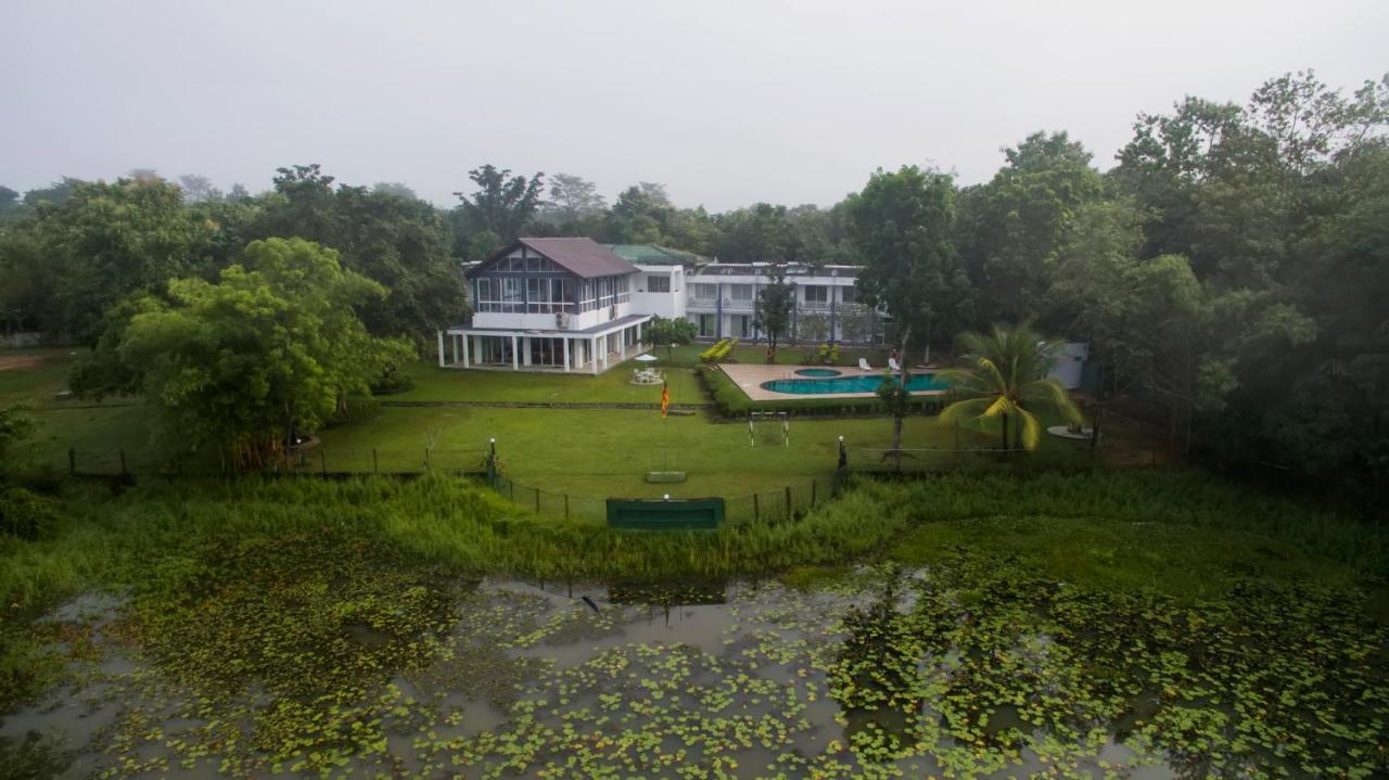Lavendish Wild Safari Hotel Wasgamuwa Exterior foto