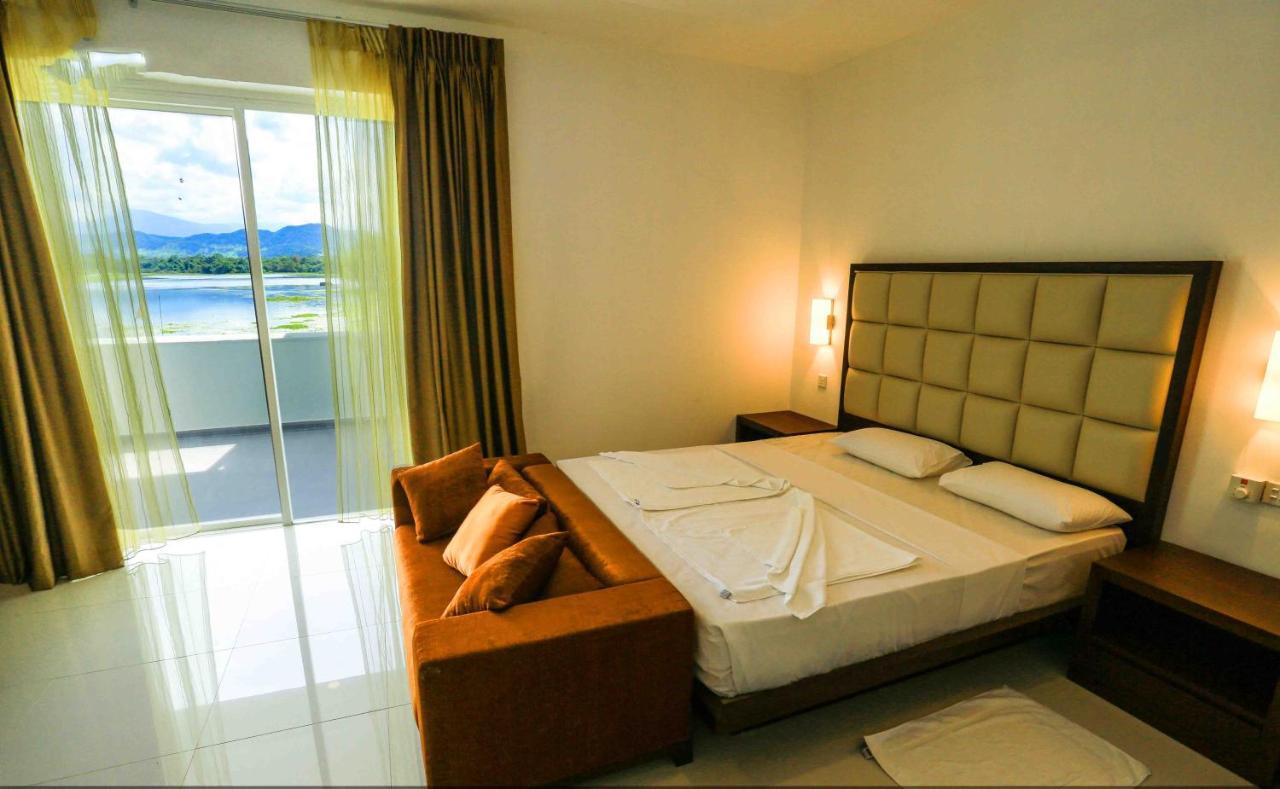 Lavendish Wild Safari Hotel Wasgamuwa Exterior foto